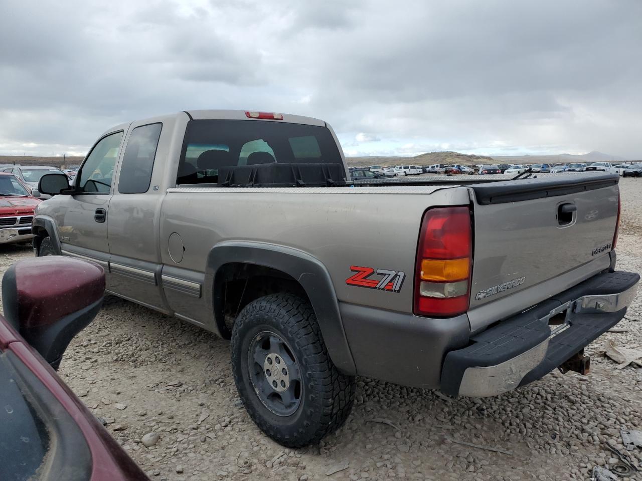 Image 2 of 2000 CHEVROLET SILVERADO K1500 2000 with VIN 2GCEK19T2Y1189270