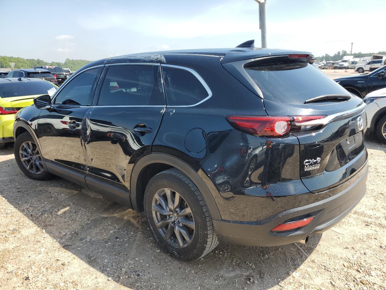 Image 2 of Mazda Cx-9 Touring 2021 with VIN JM3TCACY9M0511957