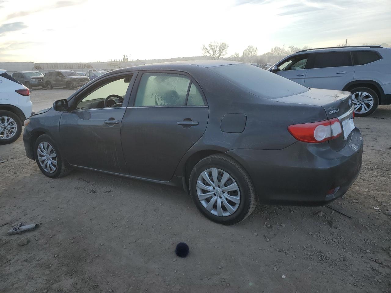 Image 2 of 2013 TOYOTA COROLLA BASE 2013 with VIN 2T1BU4EE4DC075921