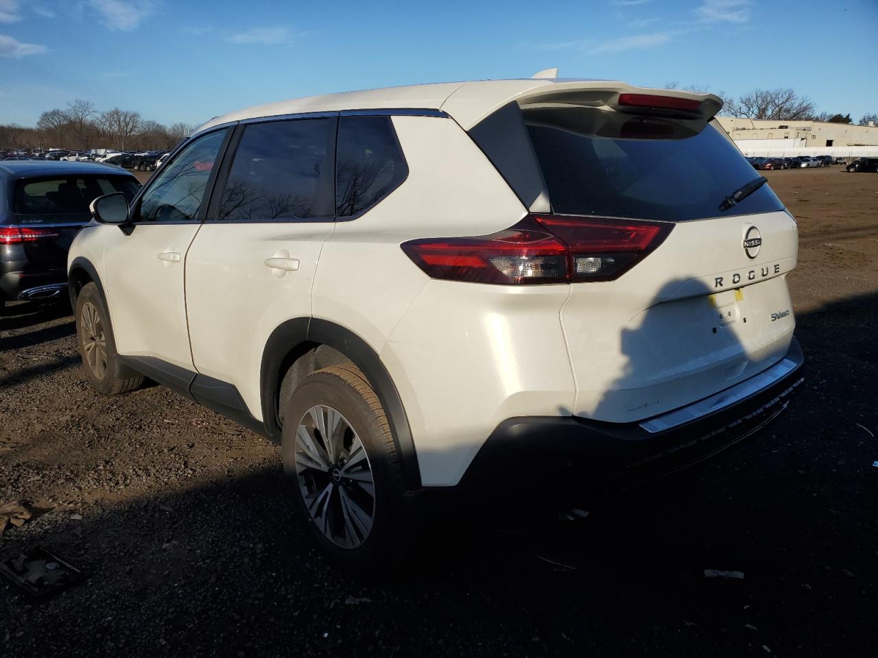 Изображение 2 2023 NISSAN ROGUE SV 2023 с VIN JN8BT3BB9PW465792