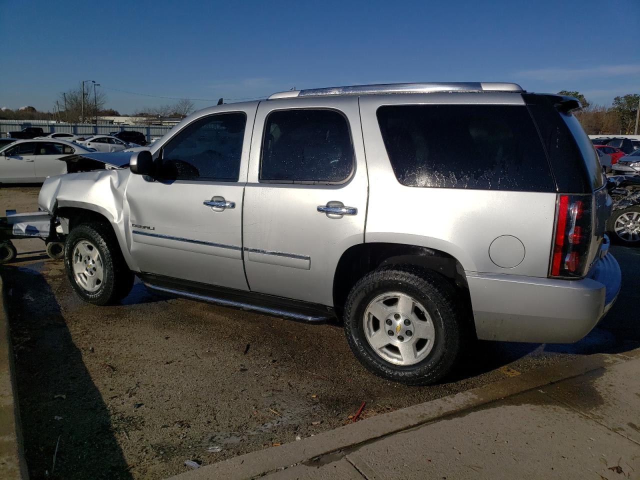 Image 2 of 2013 GMC YUKON DENALI 2013 with VIN 1GKS2EEF9DR119829