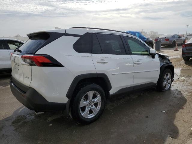 Obraz 3 z 2020 TOYOTA RAV4 XLE 2020 z VIN JTMW1RFV0LD521487