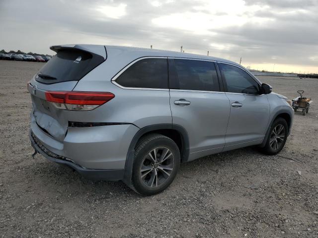Image 3 of 2017 TOYOTA HIGHLANDER LE 2017 with VIN 5TDZARFH8HS024478