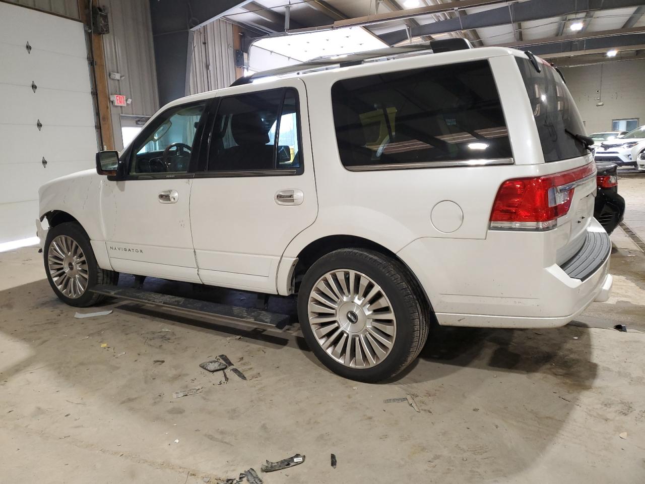 Изображение 2 2016 LINCOLN NAVIGATOR RESERVE 2016 с VIN 5LMJJ2LTXGEL07183