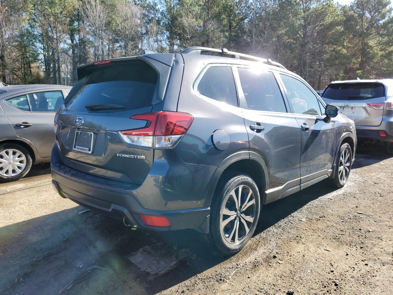 Obraz 3 z 2020 SUBARU FORESTER LIMITED 2020 z VIN JF2SKASC3LH424926