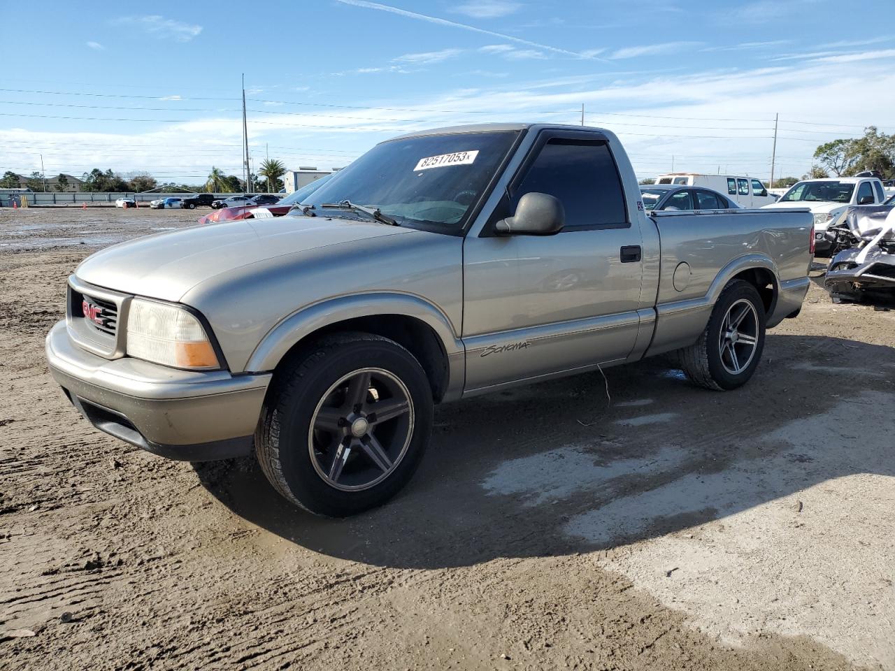 Image 1 of 1998 GMC SONOMA  1998 with VIN 1GTCS1446W8531336