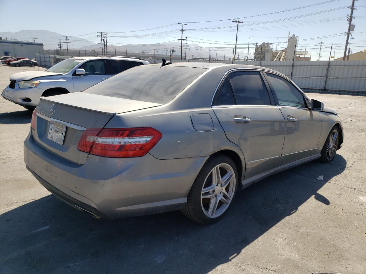 Obraz 3 z 2011 MERCEDES-BENZ E 350 2011 z VIN WDDHF5GB8BA317629