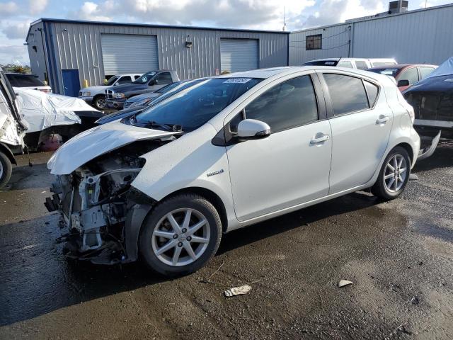 Image 1 of 2013 TOYOTA PRIUS C  2013 with VIN JTDKDTB38D1034757