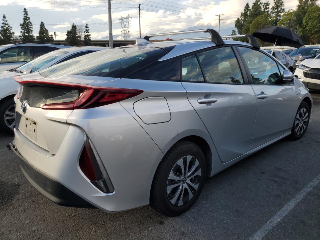 Image 3 of 2022 TOYOTA PRIUS PRIME LE 2022 with VIN JTDKAMFP8N3201393