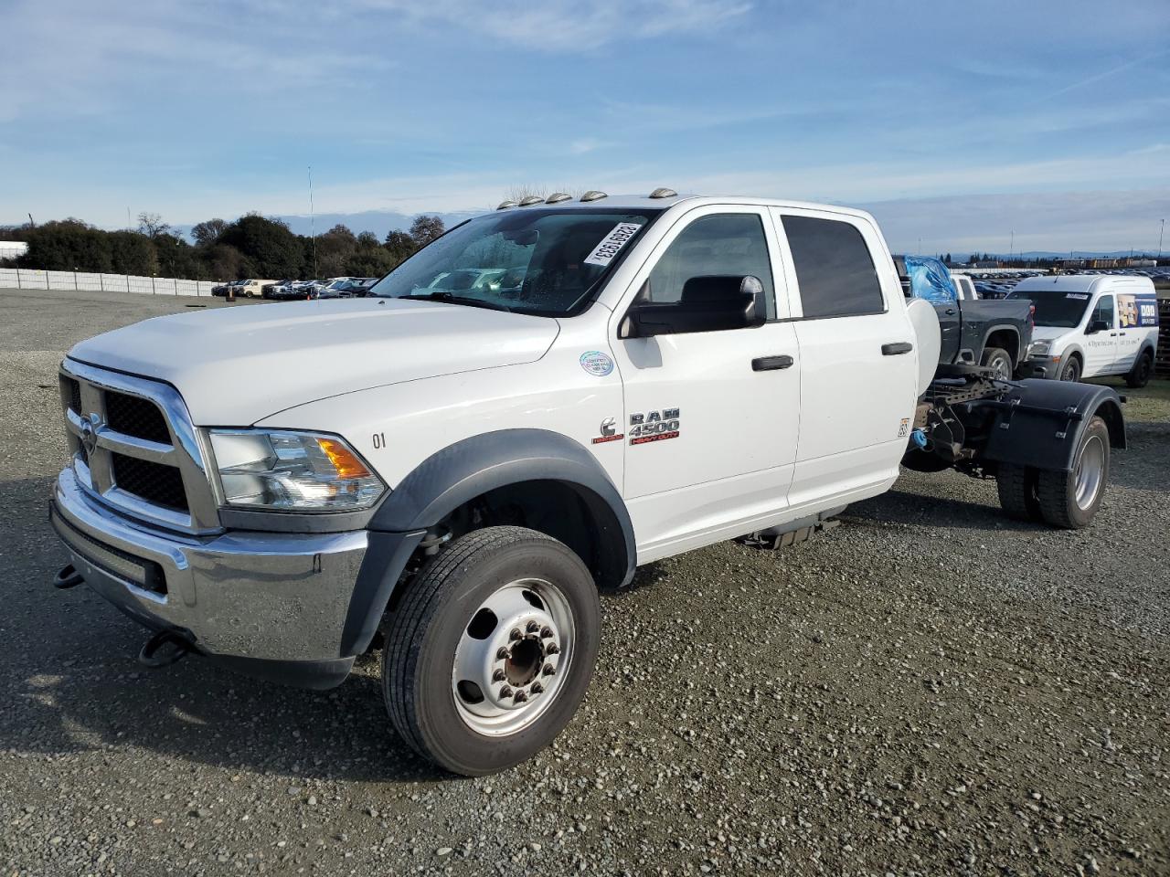 Изображение 2 2017 RAM 4500  2017 с VIN 3C7WRKFL2HG551909