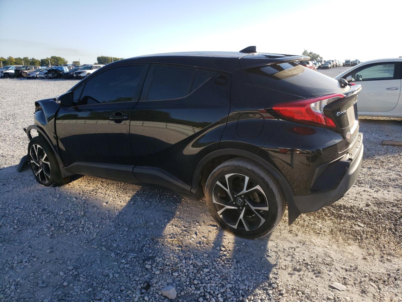 Image 2 of 2018 TOYOTA C-HR XLE 2018 with VIN NMTKHMBX3JR036376