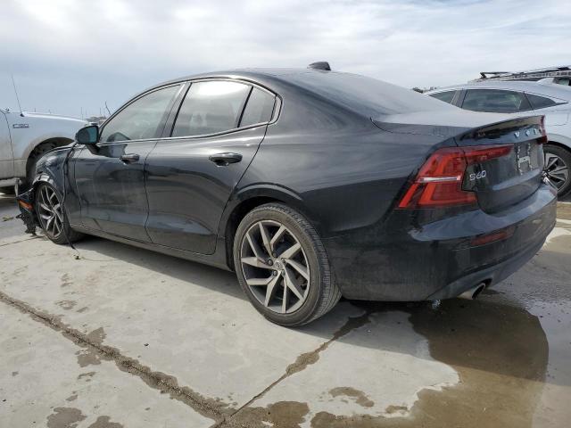 Obraz 2 z 2019 VOLVO S60 T5 MOMENTUM 2019 z VIN 7JR102FK6KG016885