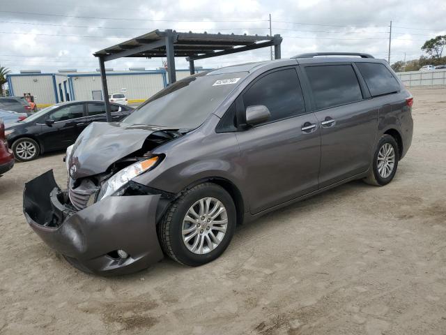 Image 1 of 2016 TOYOTA SIENNA XLE 2016 with VIN 5TDYK3DC6GS692825