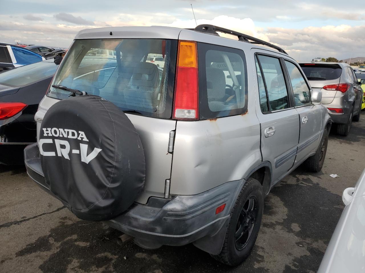 Image 3 of 1998 HONDA CR-V EX 1998 with VIN JHLRD1865WC054012