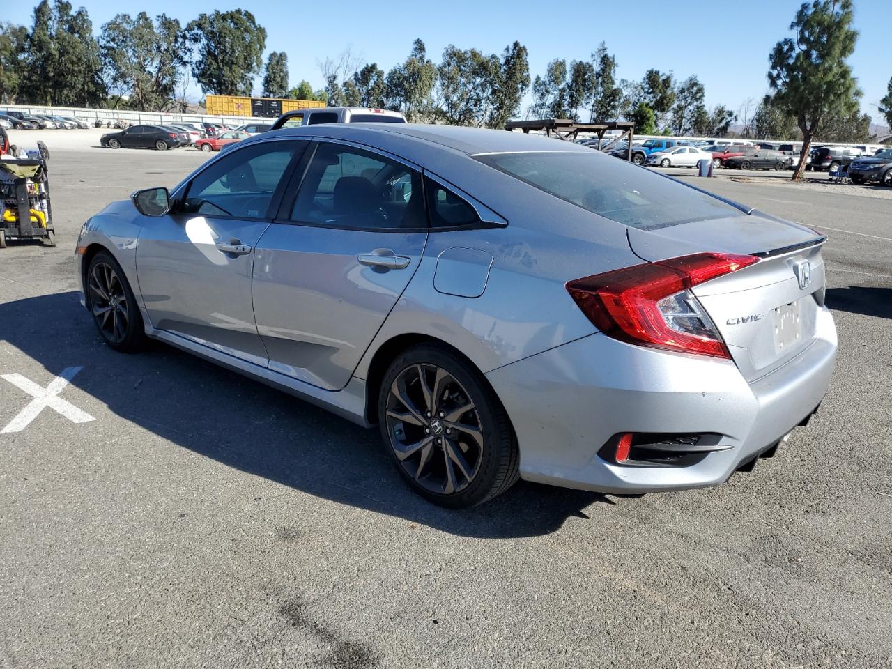 Изображение 2 2019 HONDA CIVIC SPORT 2019 с VIN 19XFC2F81KE203306