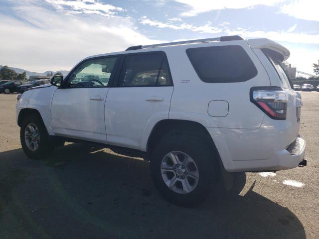 Изображение 2 2020 TOYOTA 4RUNNER SR5/SR5 PREMIUM 2020 с VIN JTEBU5JR4L5780143