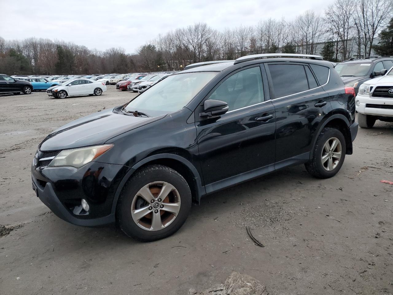 Image 1 of 2015 TOYOTA RAV4 XLE 2015 with VIN 2T3RFREV7FW251228