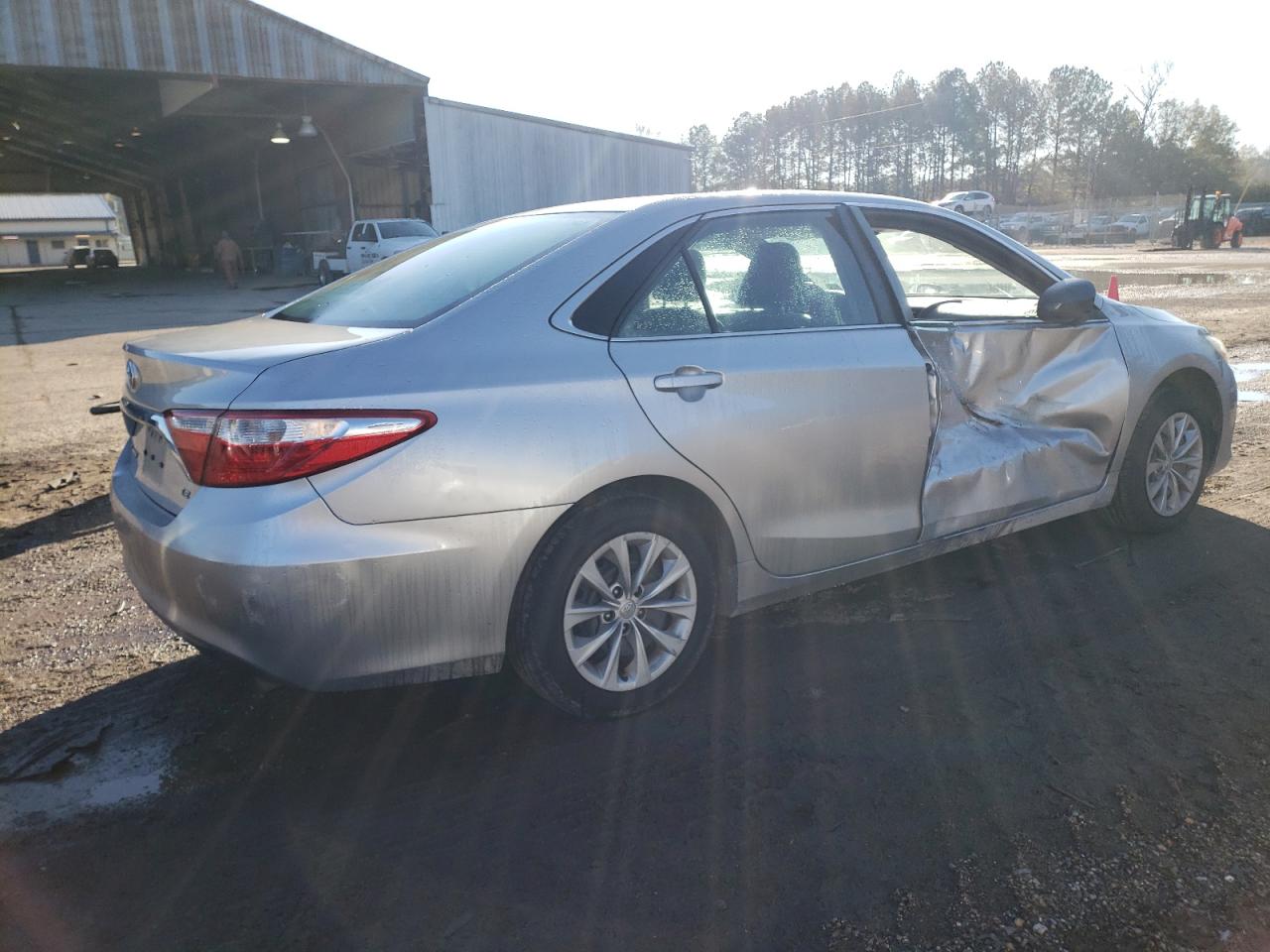 Image 3 of 2017 TOYOTA CAMRY LE 2017 with VIN 4T1BF1FK5HU348978
