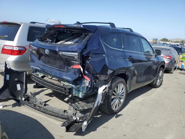 Obraz 3 z 2022 TOYOTA HIGHLANDER HYBRID PLATINUM 2022 z VIN 5TDEBRCHXNS083219