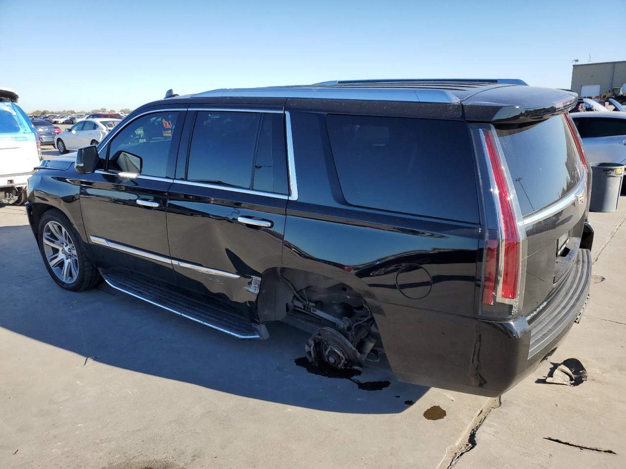 Изображение 2 2018 CADILLAC ESCALADE LUXURY 2018 с VIN 1GYS4BKJ3JR267154