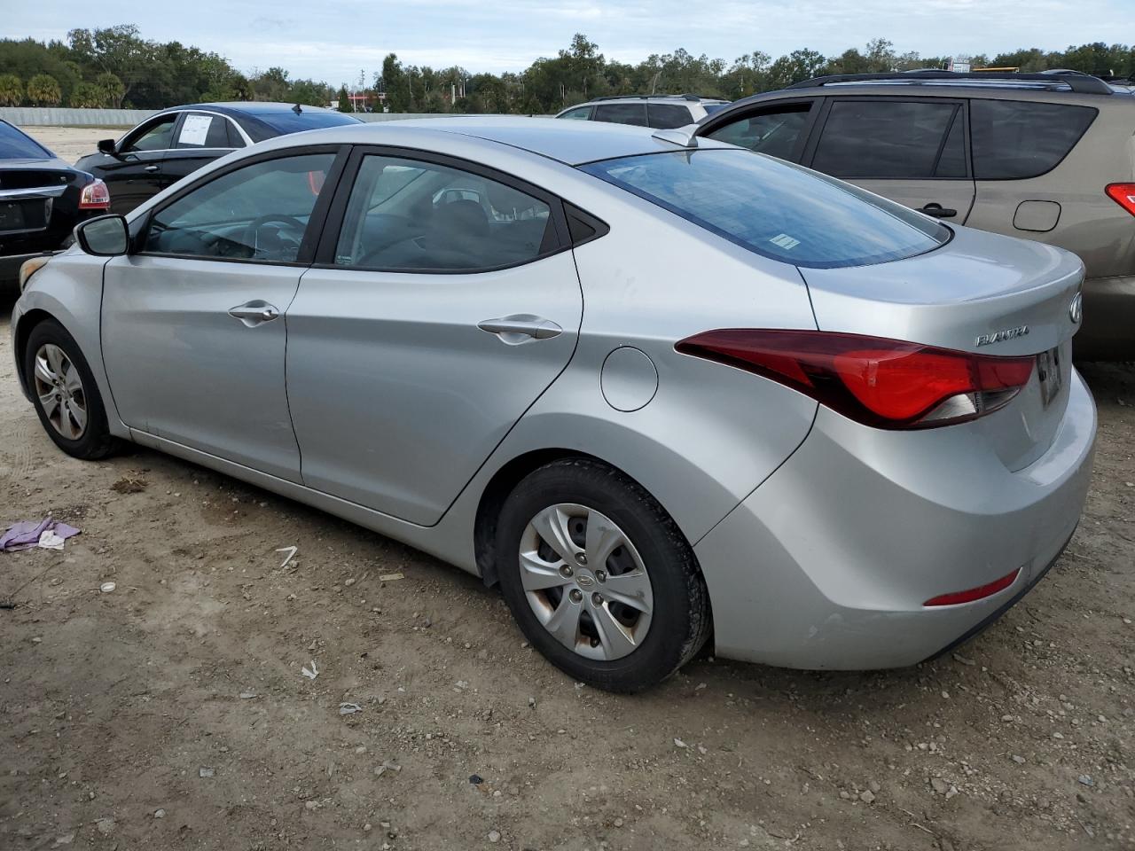 Image 2 of 2016 HYUNDAI ELANTRA SE 2016 with VIN 5NPDH4AE6GH751404