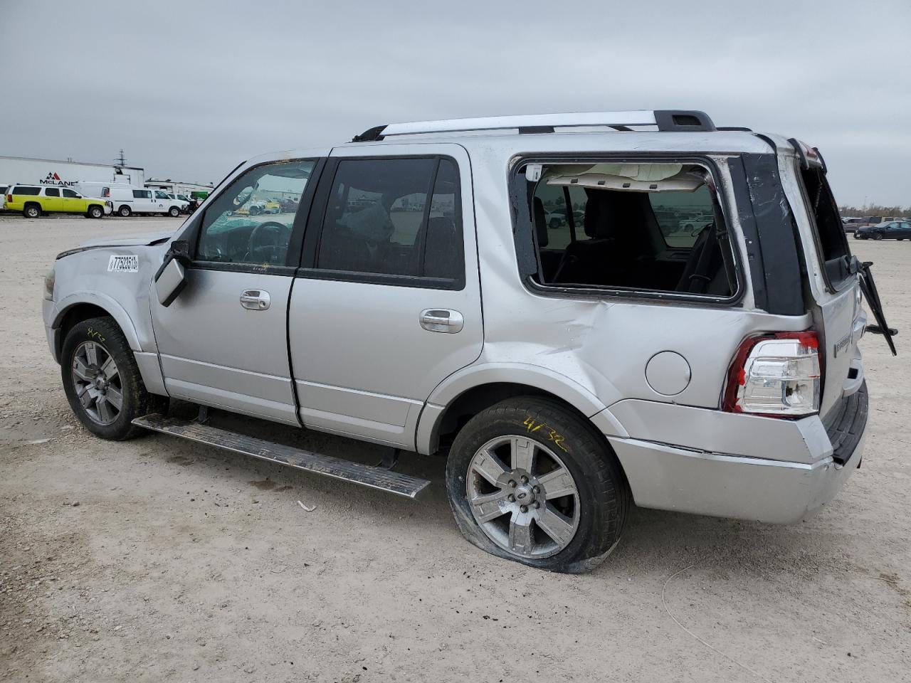 Obraz 2 z 2010 FORD EXPEDITION LIMITED 2010 z VIN 1FMJU1K5XAEB70440