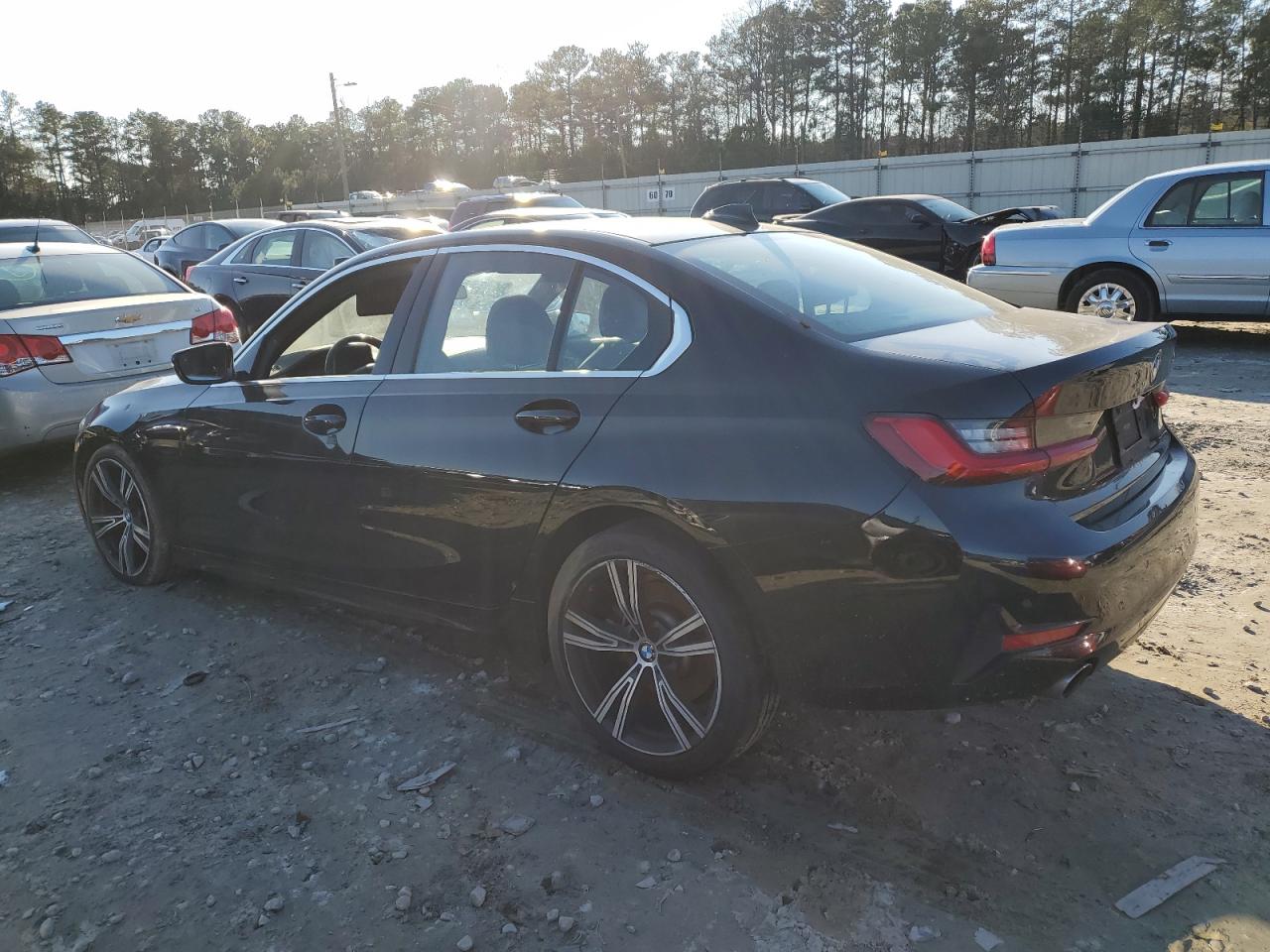Obraz 2 z 2019 BMW 330I  2019 z VIN WBA5R1C57KAE82049