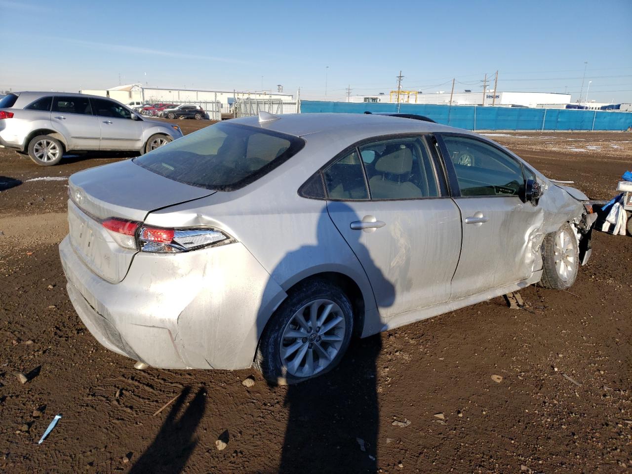 Image 3 of 2021 TOYOTA COROLLA LE 2021 with VIN JTDVPMAE9MJ123301