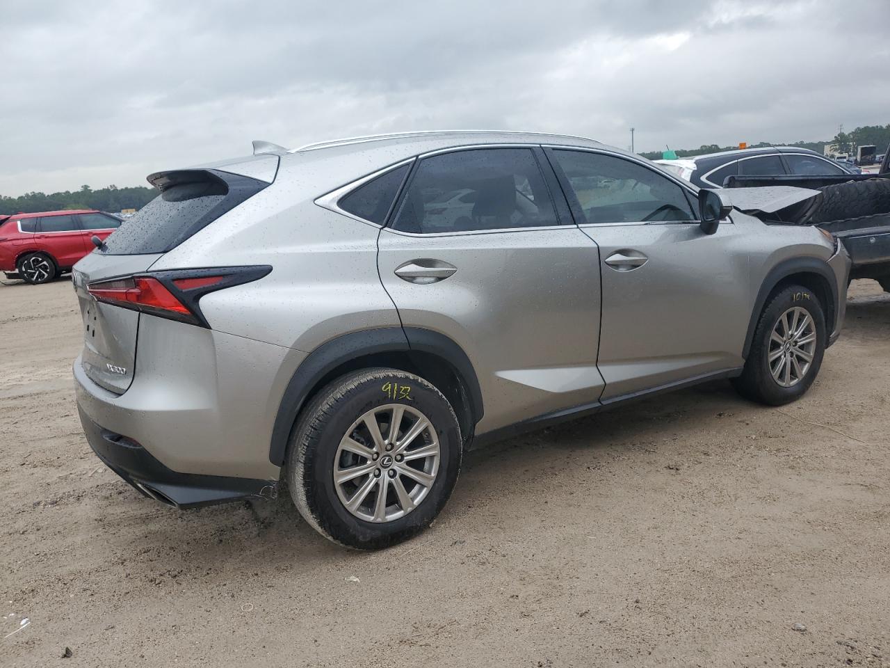 Изображение 3 2019 LEXUS NX 300 BASE 2019 с VIN JTJYARBZ3K2126924
