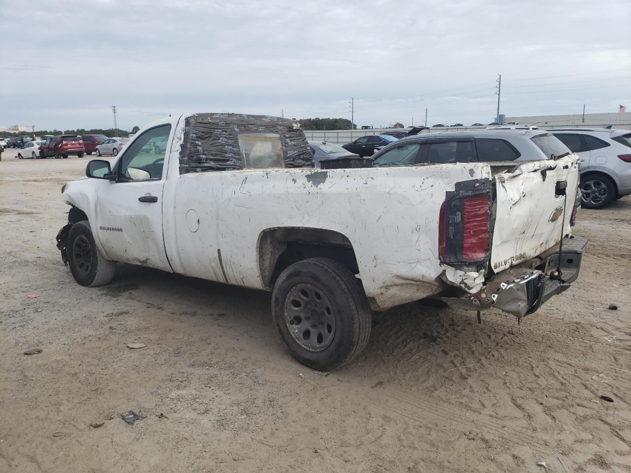 Image 2 of 2007 CHEVROLET SILVERADO C1500 2007 with VIN 1GCEC14C97E531881