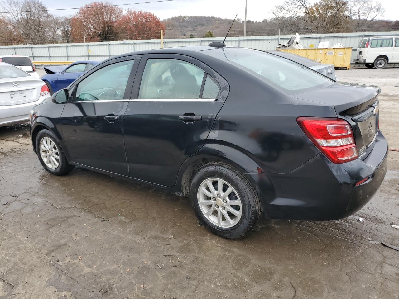 Obraz 2 z 2017 CHEVROLET SONIC LT 2017 z VIN 1G1JD5SH0H4118944