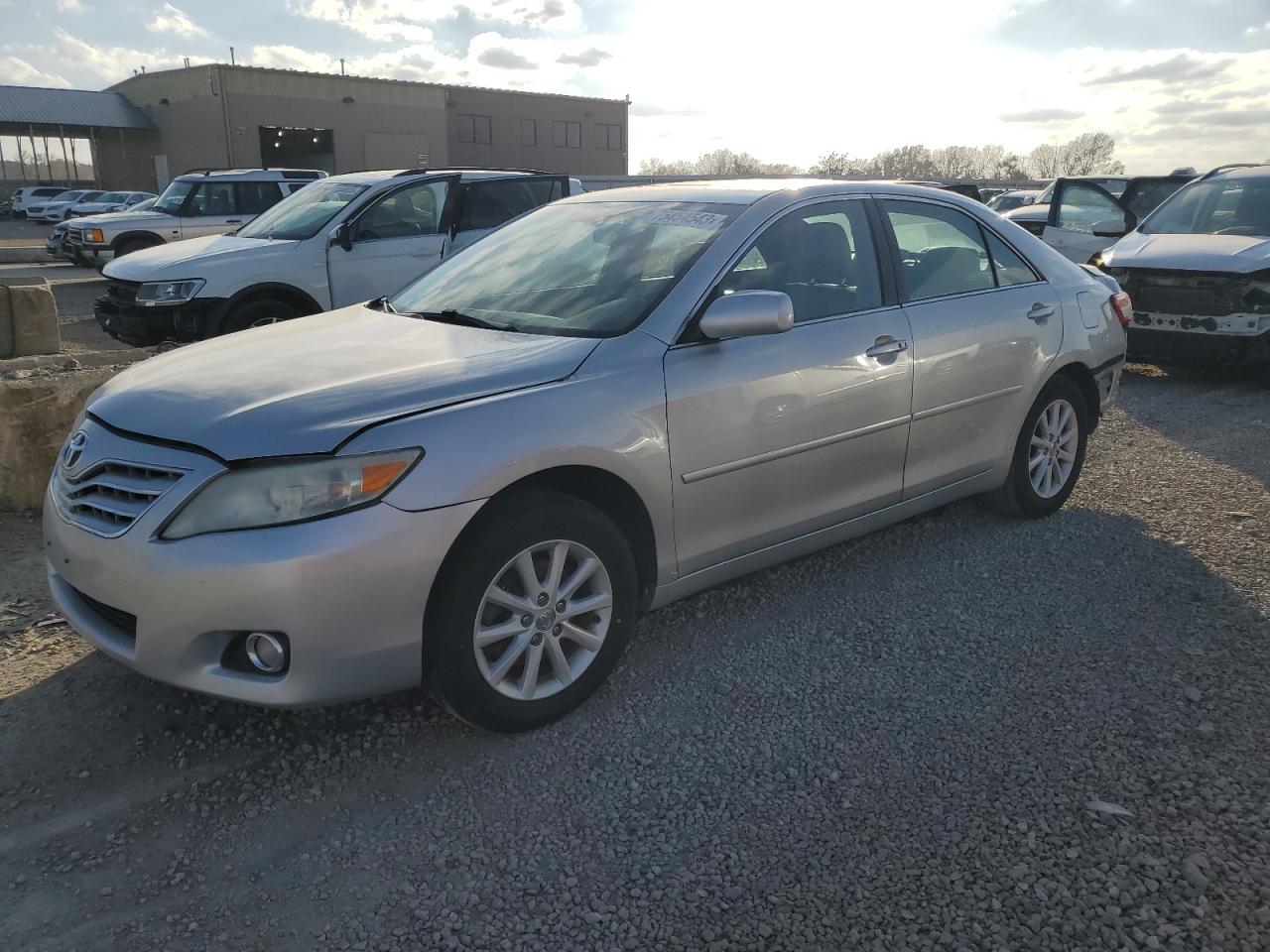 Изображение 1 2010 TOYOTA CAMRY SE 2010 с VIN 4T1BK3EK7AU110452