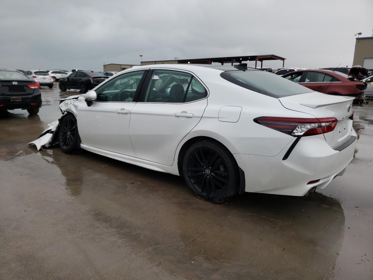 Изображение 2 2021 TOYOTA CAMRY XSE 2021 с VIN 4T1K61AK2MU588037