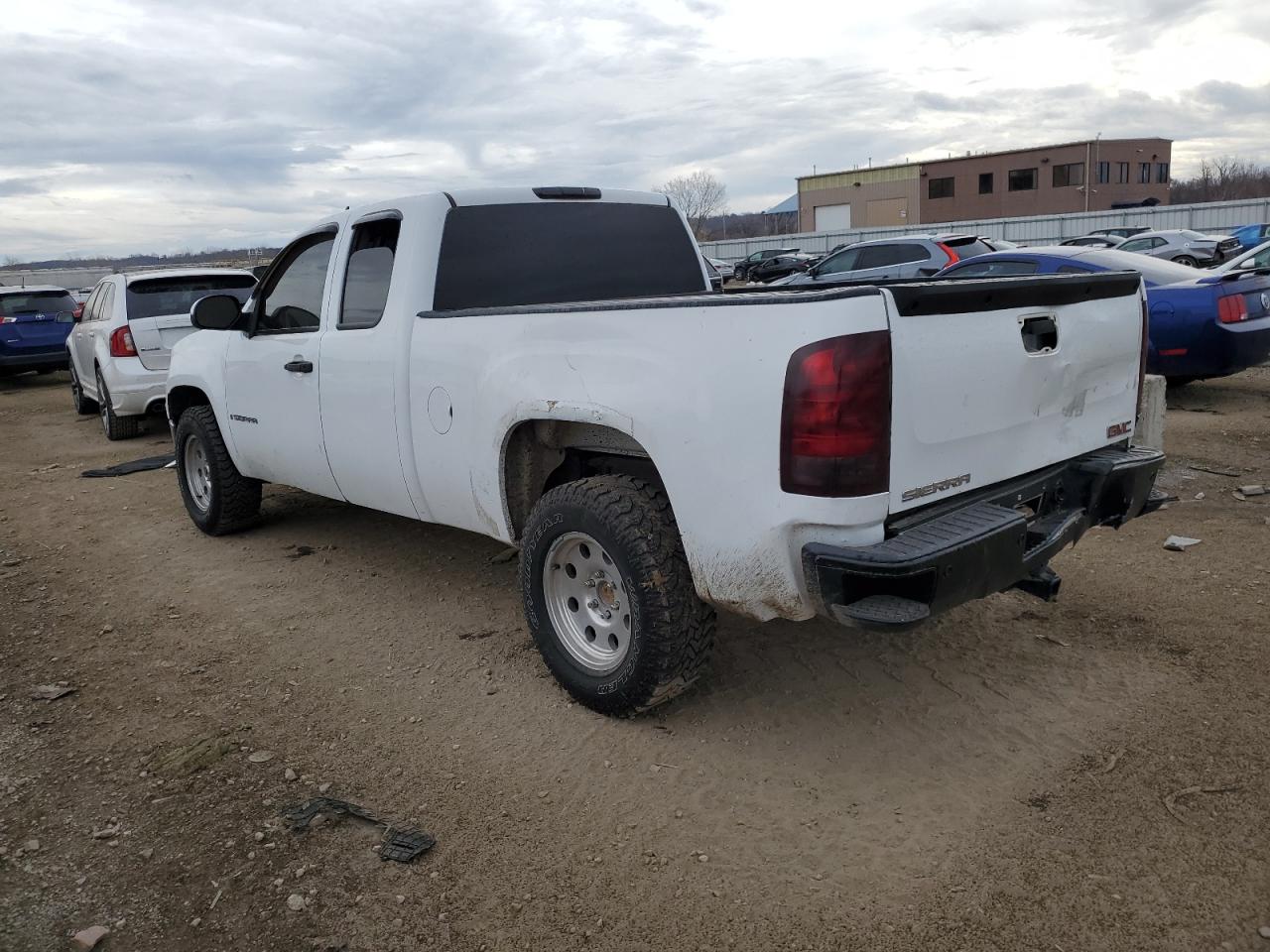 Image 2 of 2008 GMC SIERRA C1500 2008 with VIN 1GTEC19CX8Z199372