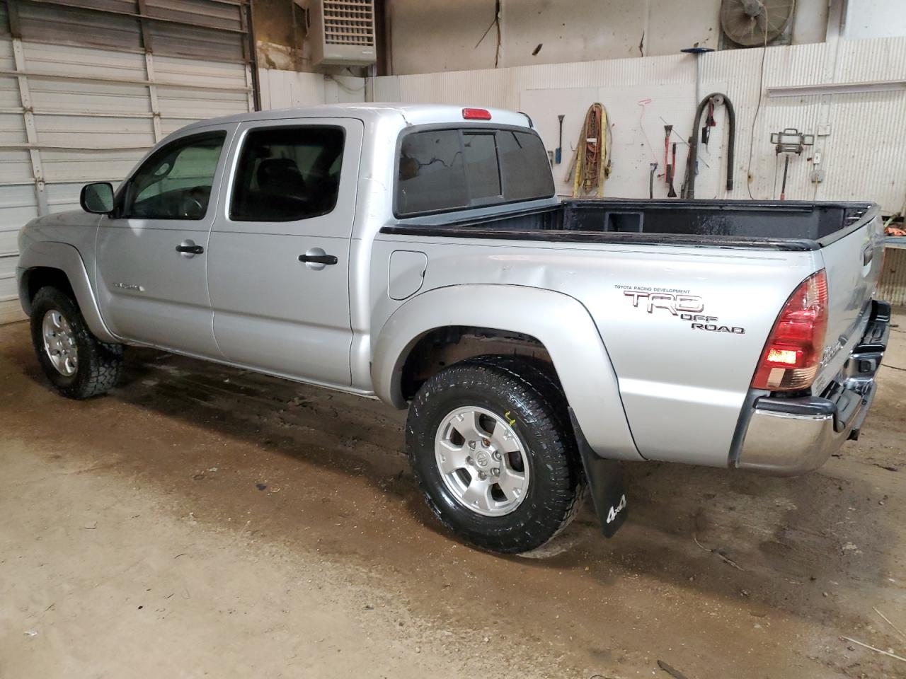 Image 2 of 2006 TOYOTA TACOMA DOUBLE CAB 2006 with VIN 5TELU42N06Z229806