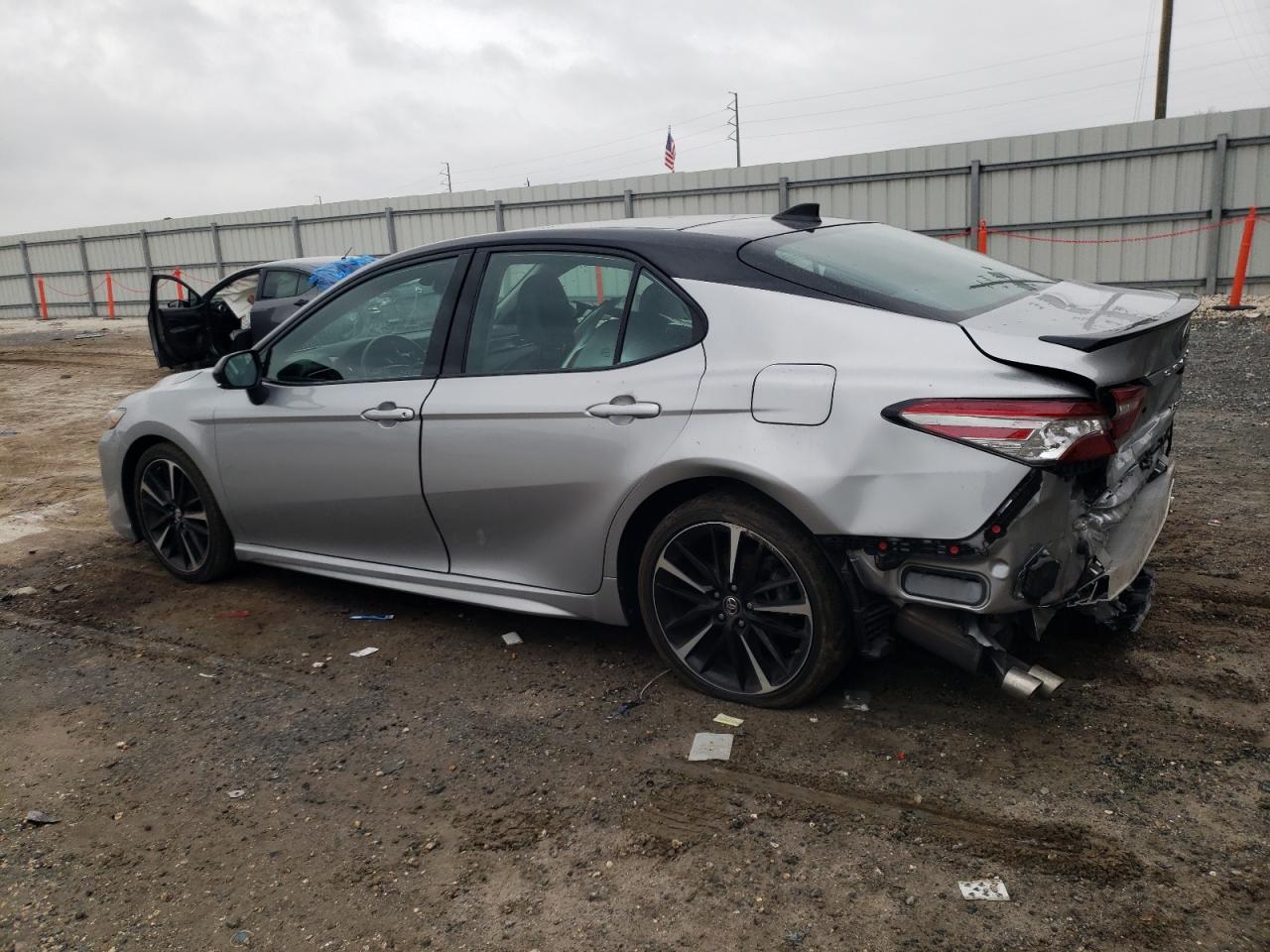 Obraz 2 z 2019 TOYOTA CAMRY XSE 2019 z VIN 4T1B61HK5KU195720