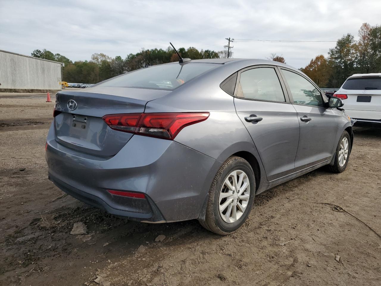 Image 3 of 2018 HYUNDAI ACCENT SE 2018 with VIN 3KPC24A36JE025498