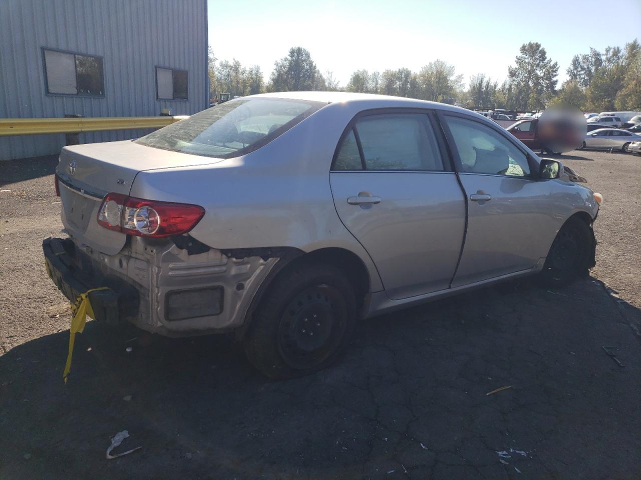 Image 3 of 2013 TOYOTA COROLLA BASE 2013 with VIN 2T1BU4EE4DC027870