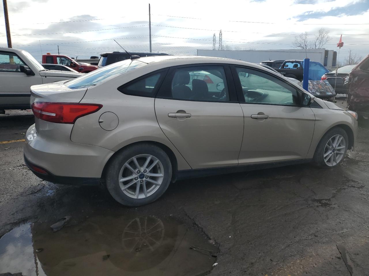 Obraz 3 z 2017 FORD FOCUS SE 2017 z VIN 1FADP3F21HL340023