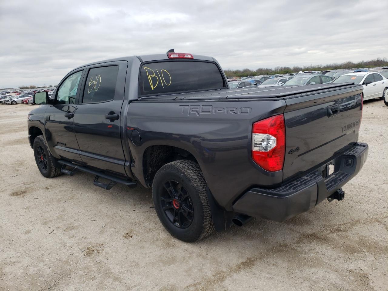 Obraz 2 z 2021 TOYOTA TUNDRA CREWMAX SR5 2021 z VIN 5TFDY5F17MX029175