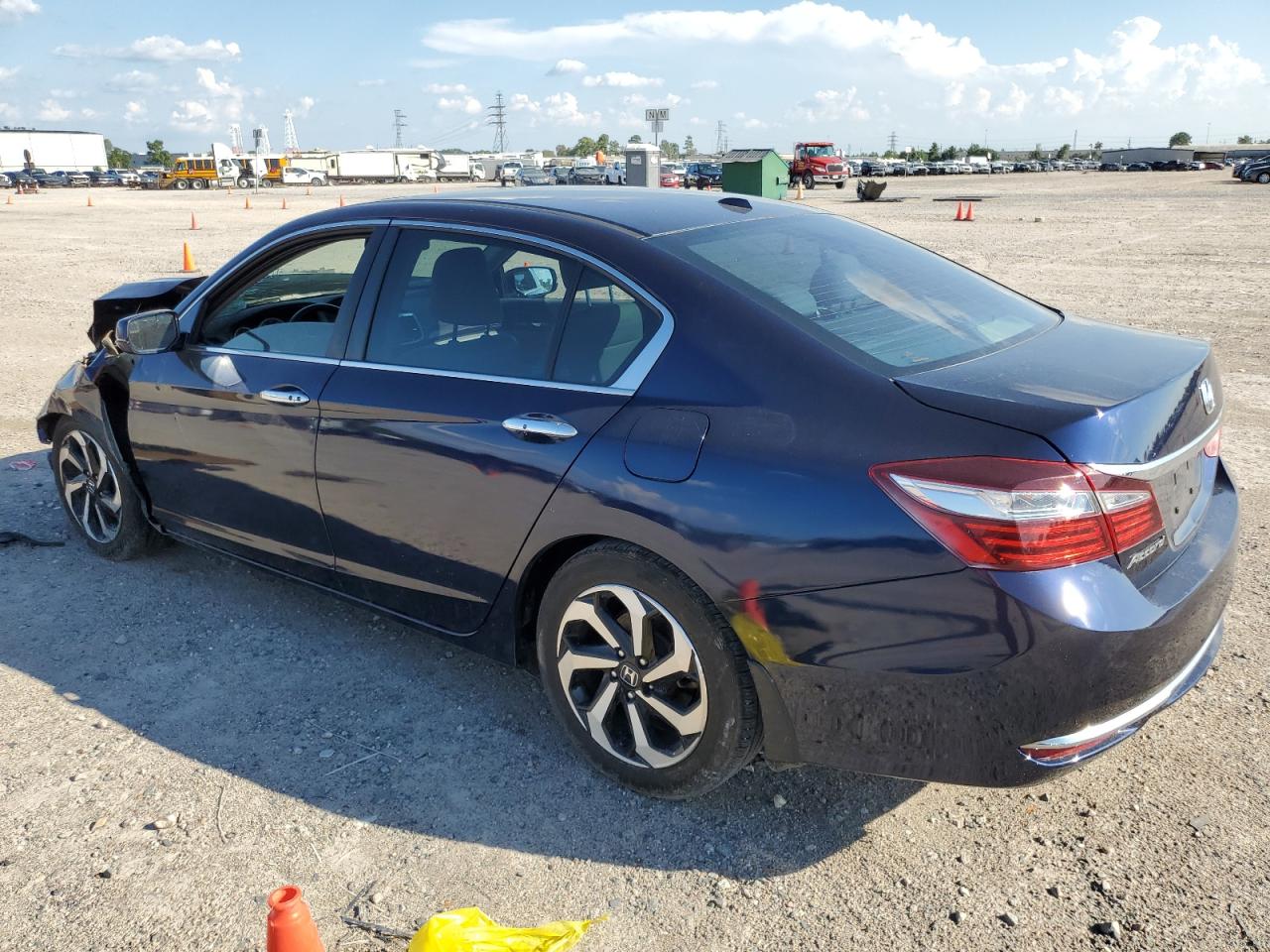 Image 2 of Honda Accord Exl 2016 with VIN 1HGCR2F8XGA155186