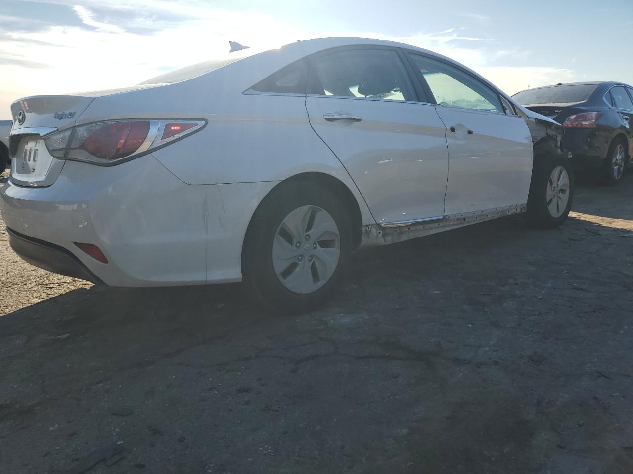 Изображение 3 2013 HYUNDAI SONATA HYBRID 2013 с VIN KMHEC4A46DA085248