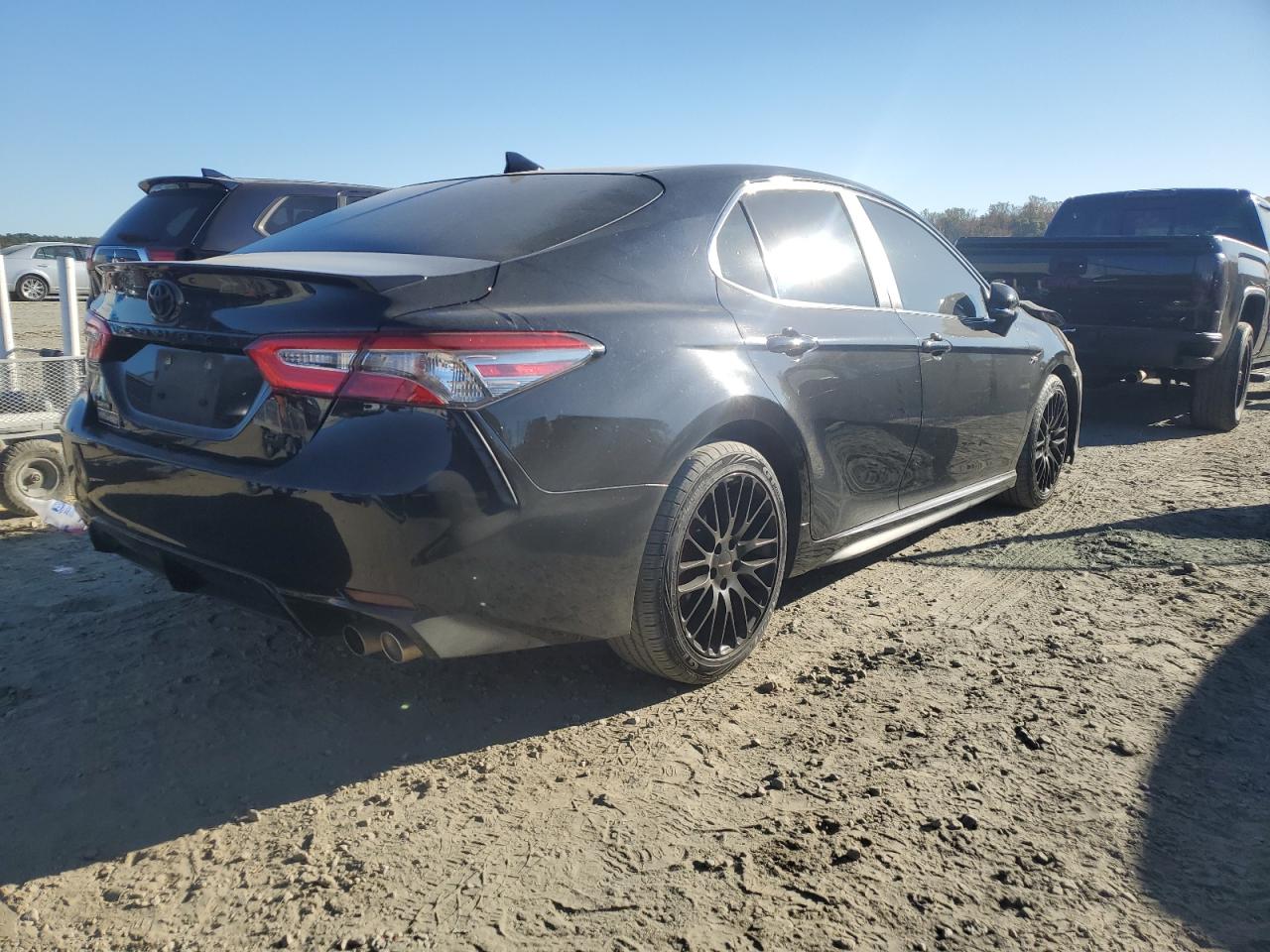 Obraz 3 z 2019 TOYOTA CAMRY L 2019 z VIN 4T1B11HK1KU242580
