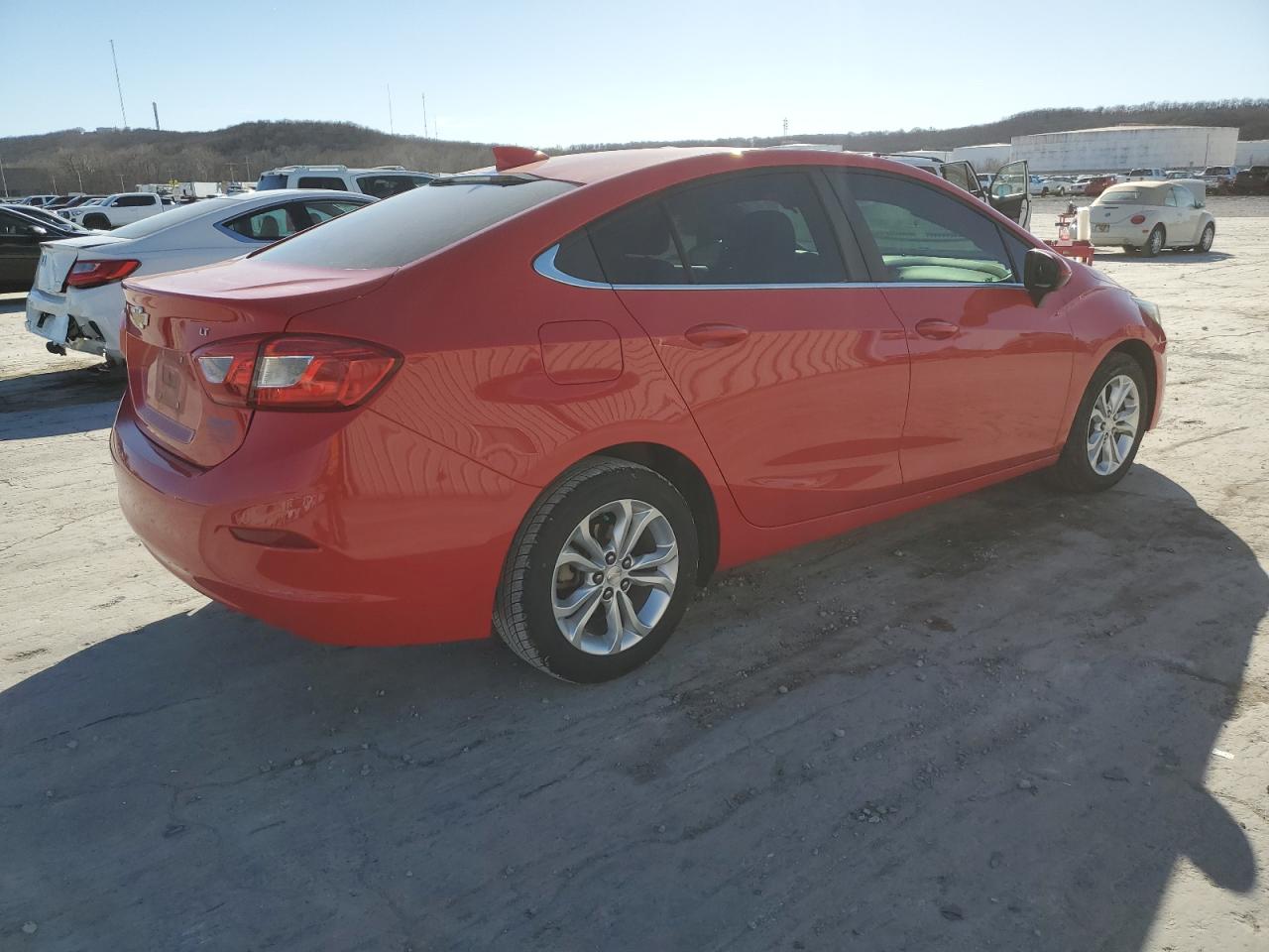 Image 3 of 2019 CHEVROLET CRUZE LT 2019 with VIN 1G1BE5SM1K7107097