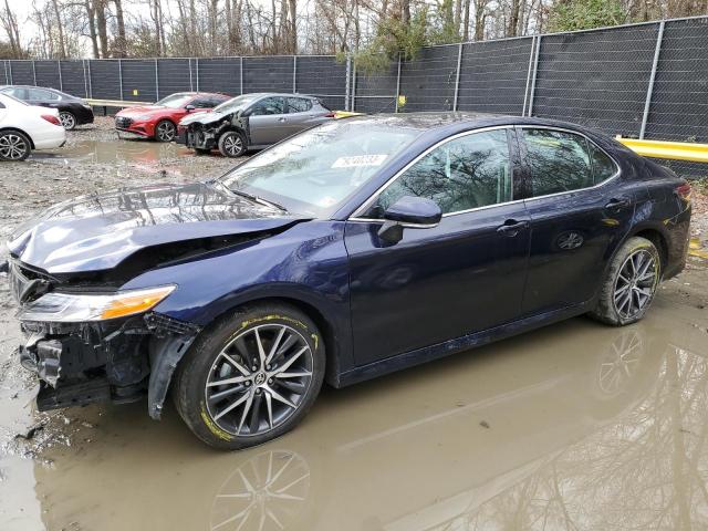 Obraz 1 z 2021 TOYOTA CAMRY XLE 2021 z VIN 4T1F31AK9MU553876