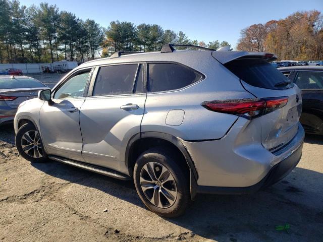Obraz 2 z 2022 TOYOTA HIGHLANDER XLE 2022 z VIN 5TDGZRBH4NS575671