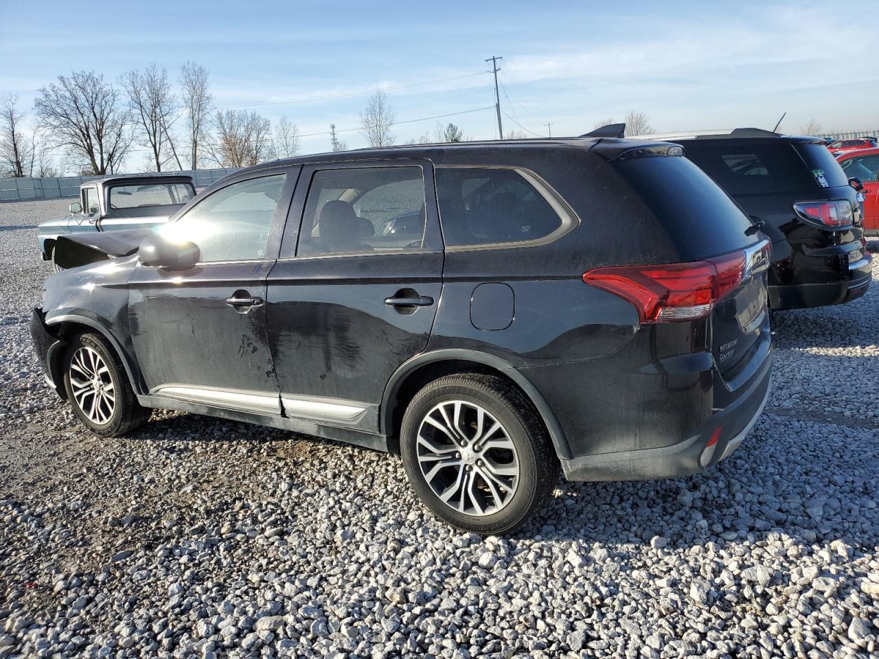 Изображение 2 2018 MITSUBISHI OUTLANDER ES 2018 с VIN JA4AZ2A35JZ013753