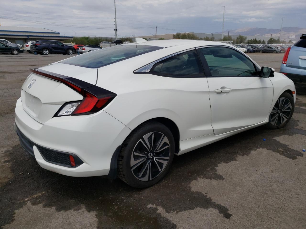 Image 3 of 2017 HONDA CIVIC EX 2017 with VIN 2HGFC3B37HH351605
