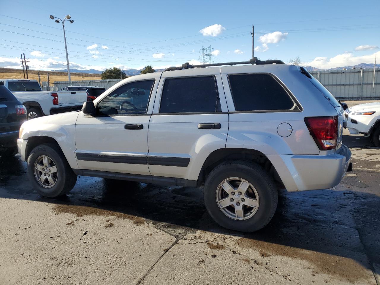 Изображение 2 2005 JEEP GRAND CHEROKEE LAREDO 2005 с VIN 1J4GR48K55C640397