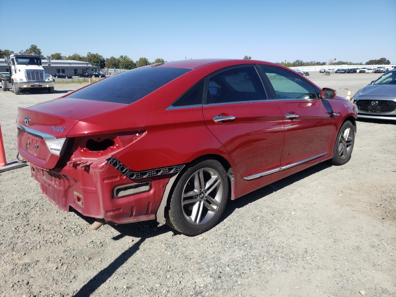 Image 3 of 2012 HYUNDAI SONATA HYBRID 2012 with VIN KMHEC4A43CA034336